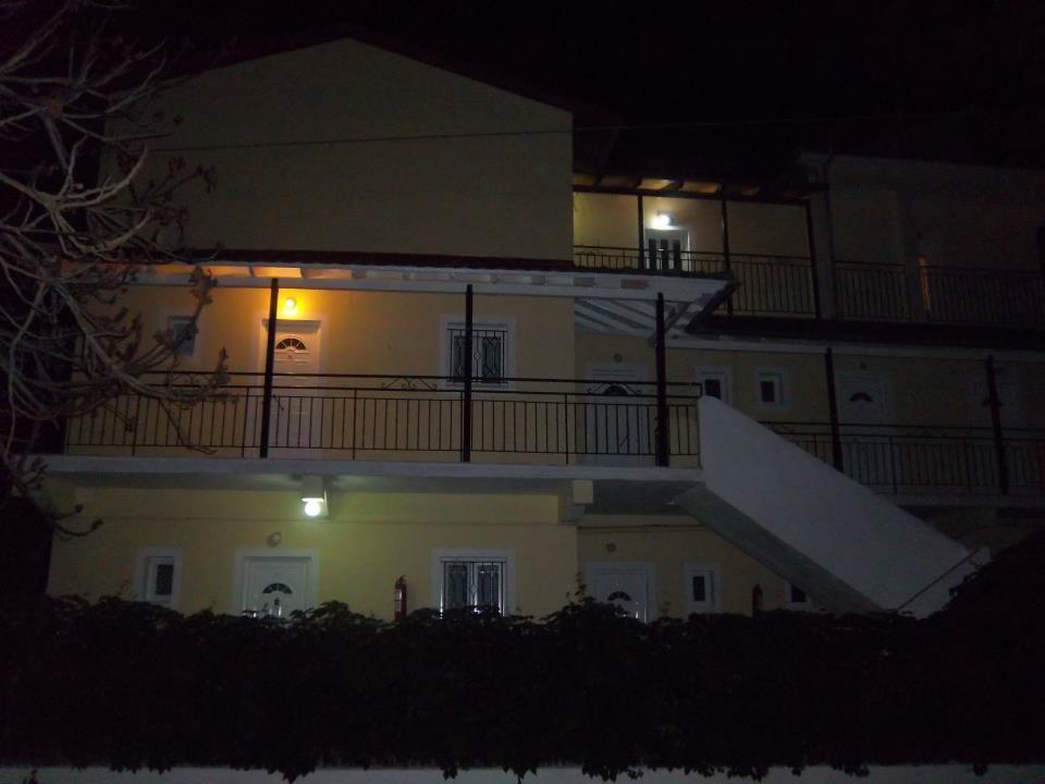 Apollo Otel Kávos Dış mekan fotoğraf